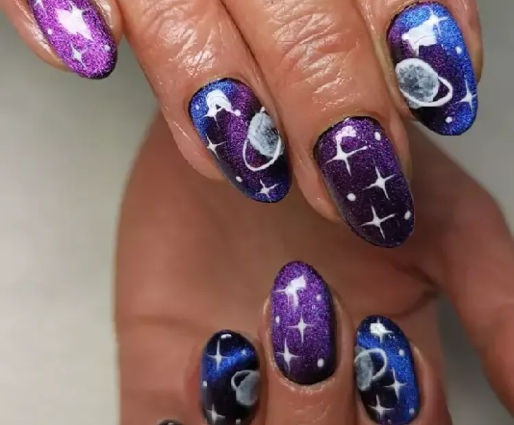 Alkalmi körmök - mükörömépítés Budapesten